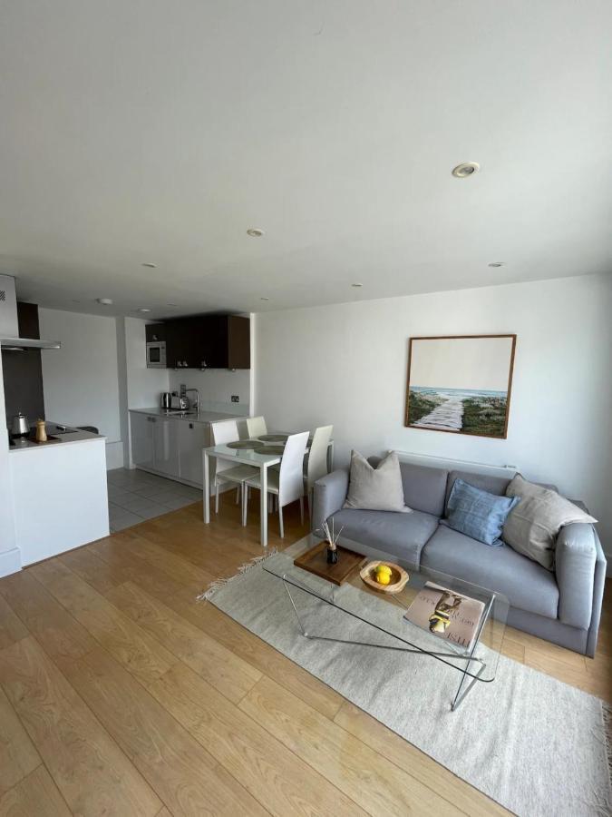 Beautiful 2Bd Flat By Regents Canal - Islington Daire Londra Dış mekan fotoğraf