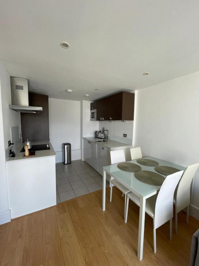 Beautiful 2Bd Flat By Regents Canal - Islington Daire Londra Dış mekan fotoğraf